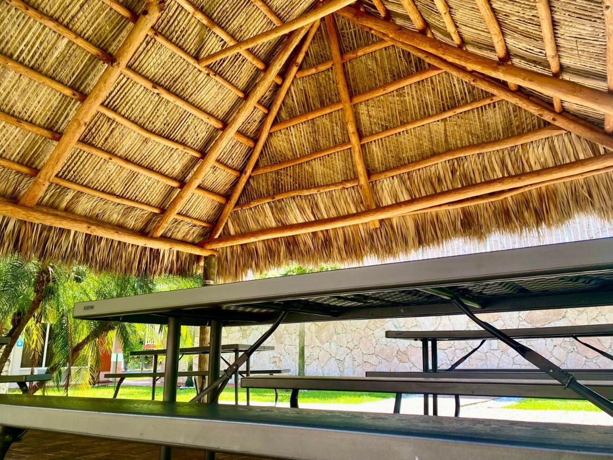 Garden Inn Homestead/Everglades/Gateway To Keys Eksteriør billede
