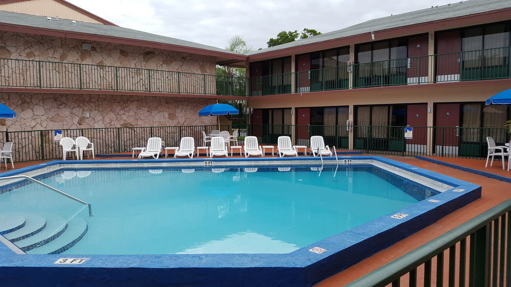 Garden Inn Homestead/Everglades/Gateway To Keys Eksteriør billede