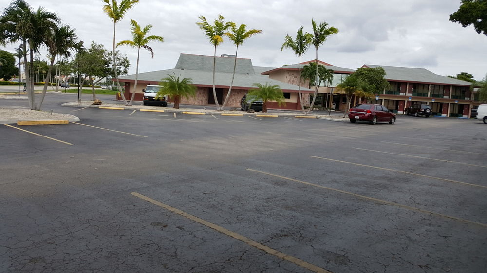 Garden Inn Homestead/Everglades/Gateway To Keys Eksteriør billede